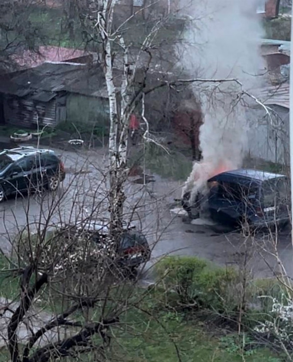 Пожежа сталася під час стоянки автомобіля