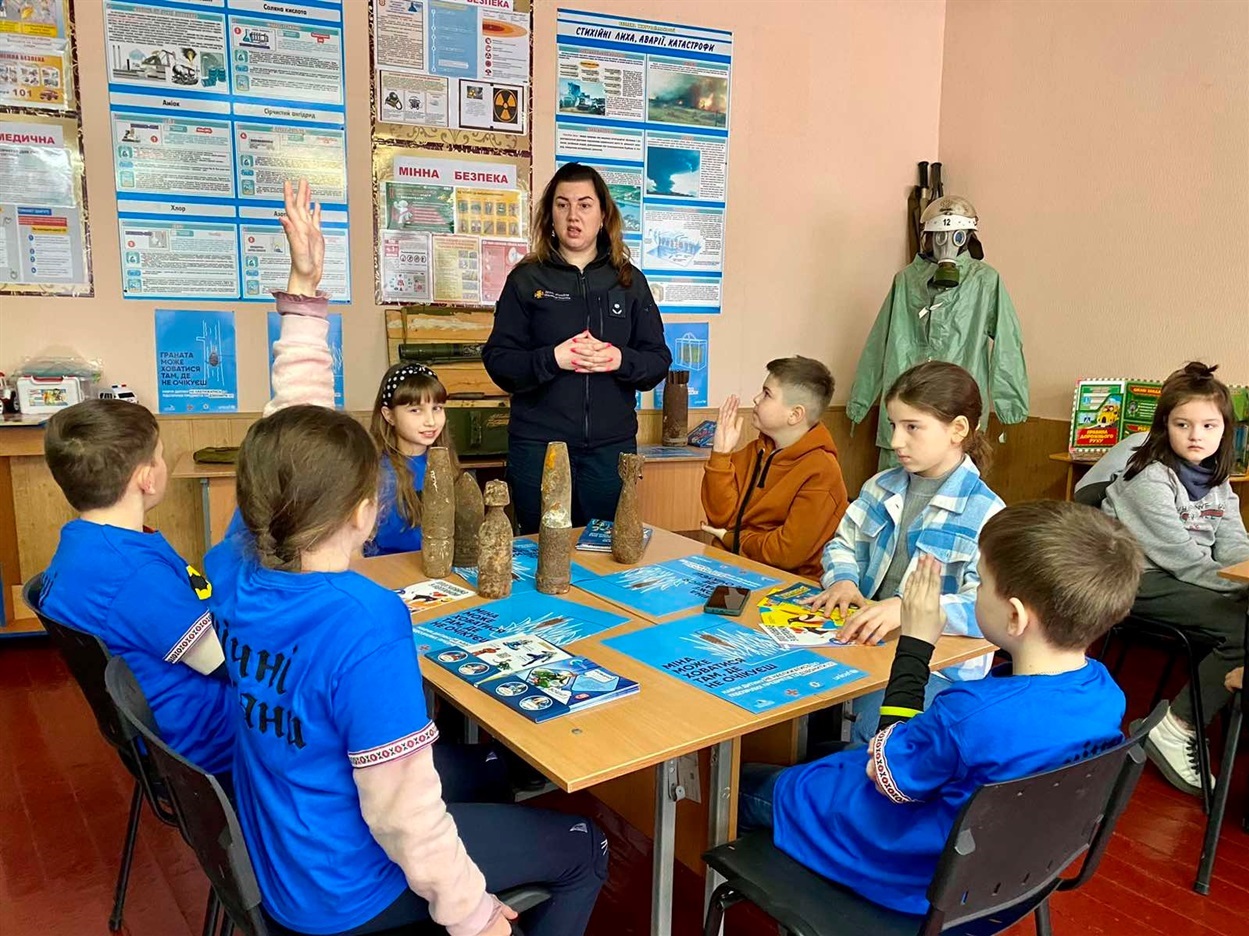 Перший урок у "Класі безпеки" від рятувальників Сміли