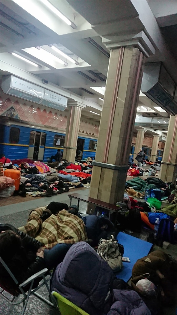 Метро у Харкові на початку повномасштабної війни стало прихистком для тисяч людей