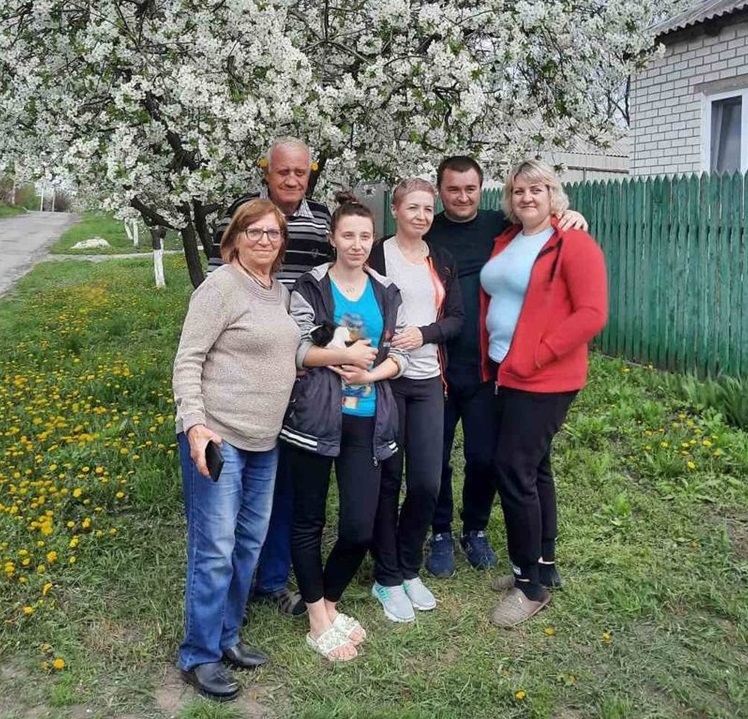 Олена з рідними у Смілі