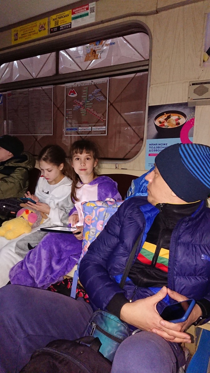 На станції метро 23 серпня родина провела місяць