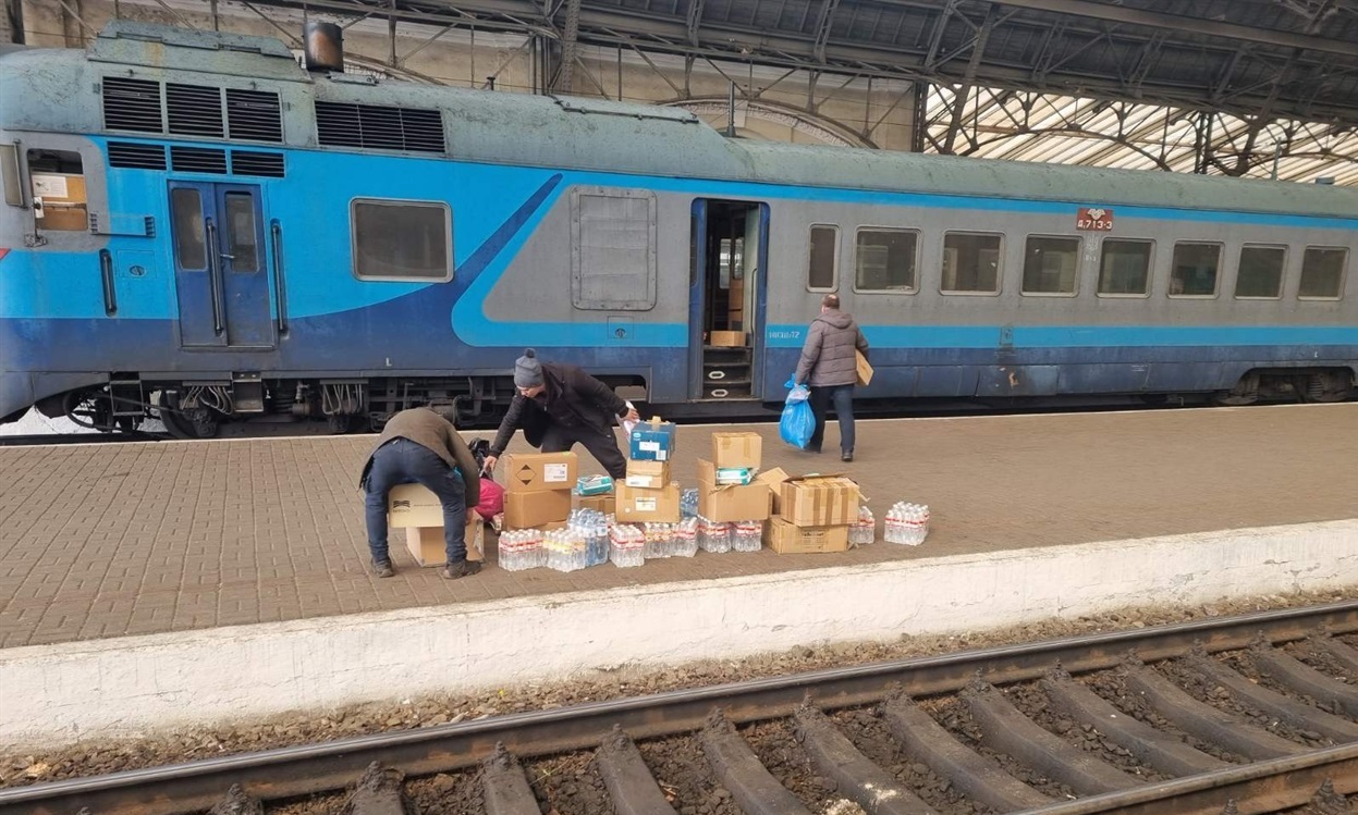 Гуманітарну допомогу у Смілу спочатку відправляли евакуаційним дизелем