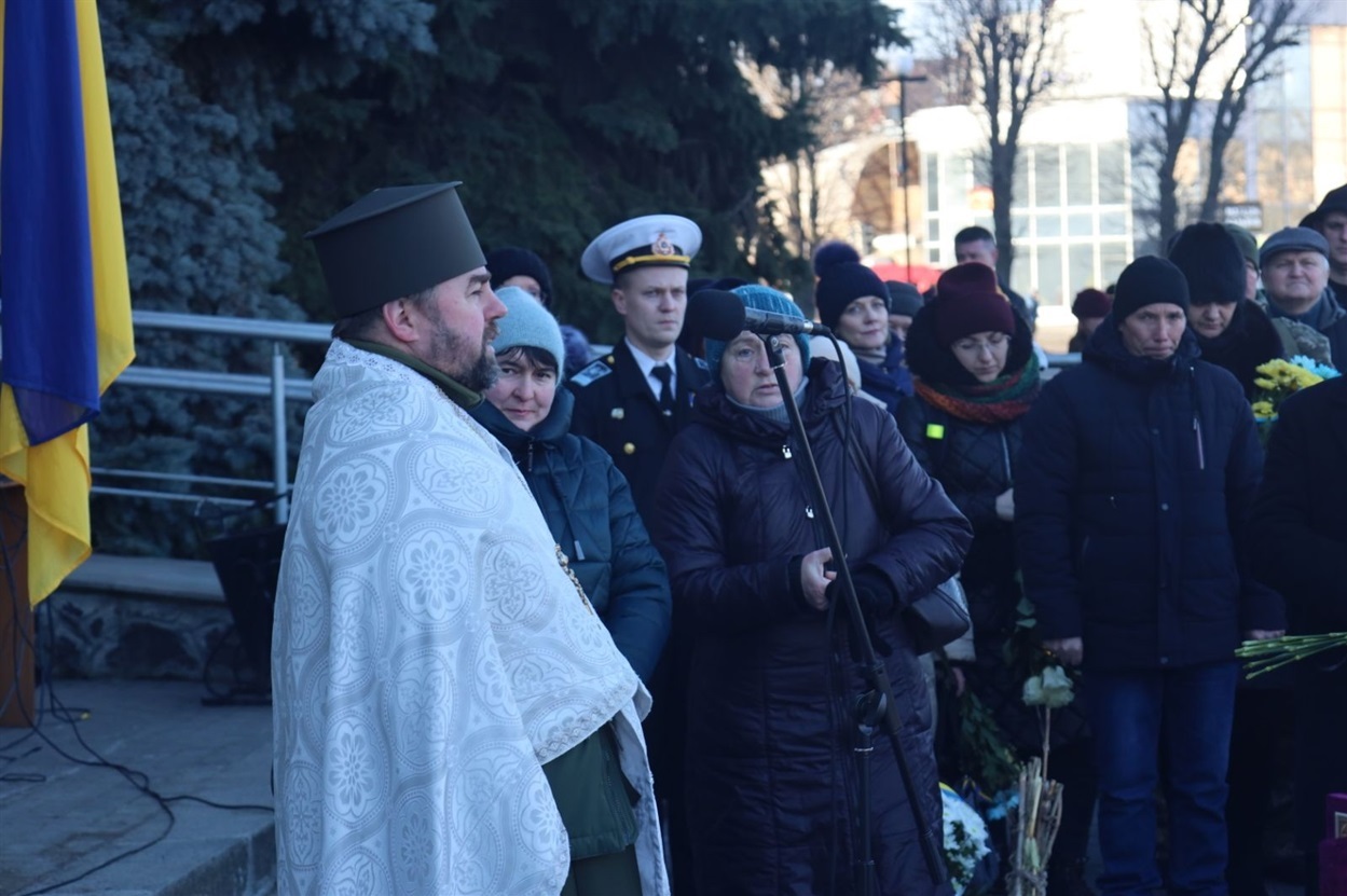 Поминальний молебень провів отець Михайло Шевчук.
