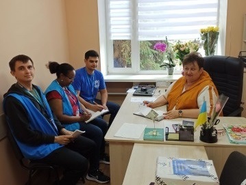 Представникам Агентства ООН у справах біженців розповіли як живуть переселенці у Смілі