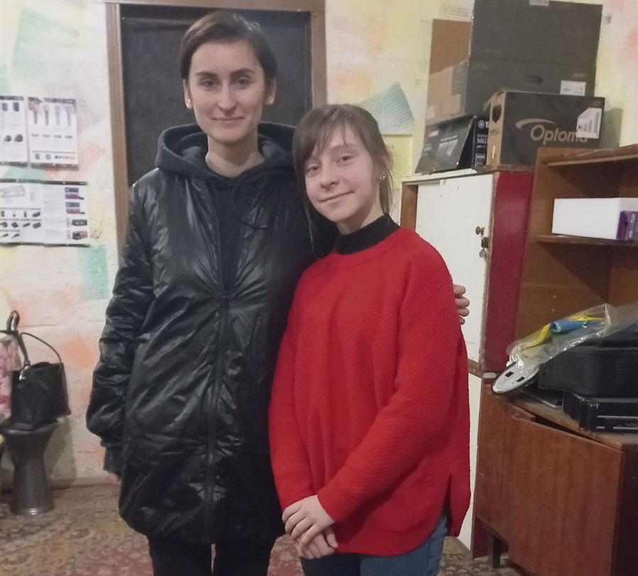 Софія з солісткою гурту «Go_A»