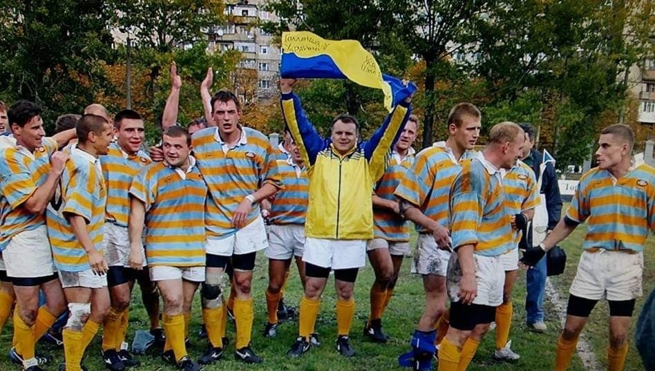 Олексій підіймав прапор України у всіх куточках світу.