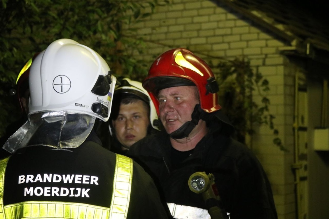 Рятувальники ліквідовують наслідки від ракетного удару на Черкащині