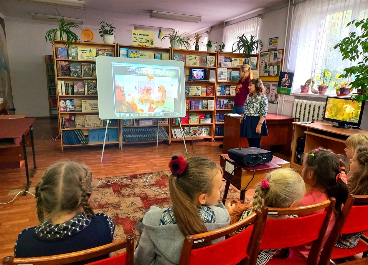 Онлайн-зустріч з Кірстен, Сенді та Анною