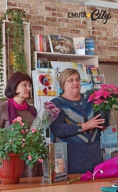 Леся Бойчук та Світлана Остапова - гімназія ім. В. Т. Сенатора.