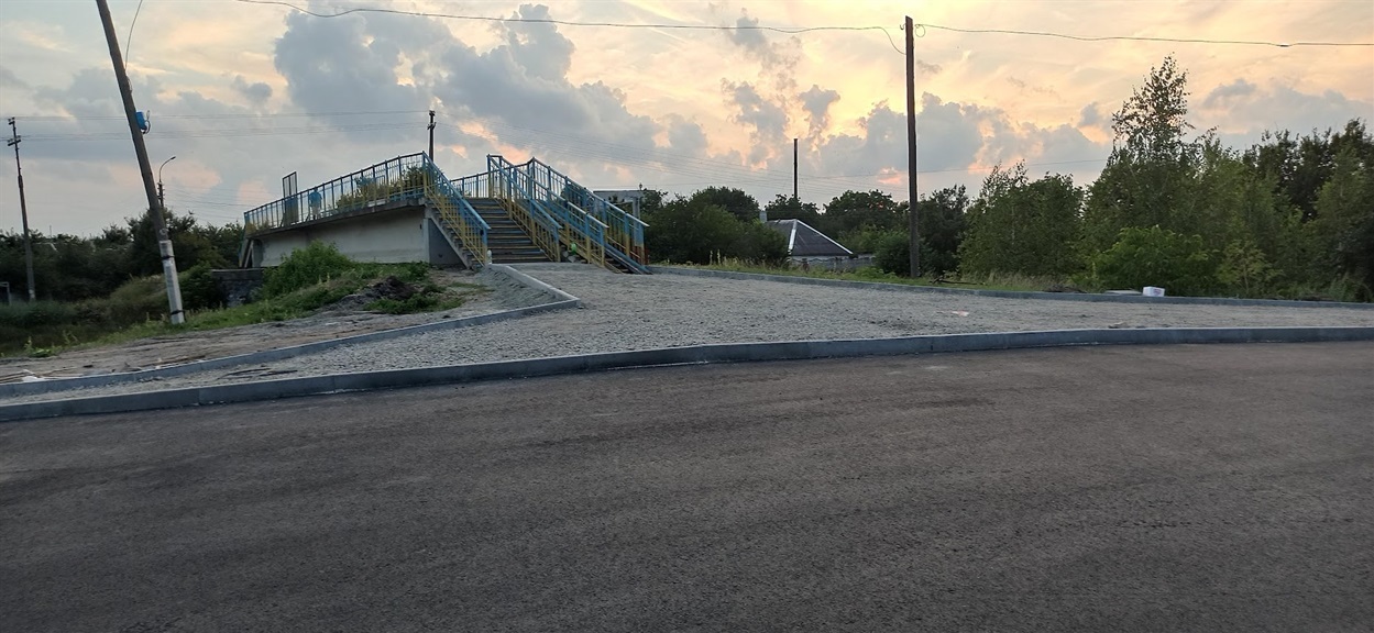 Тротуарні доріжки підготовлено під укладення плитки
