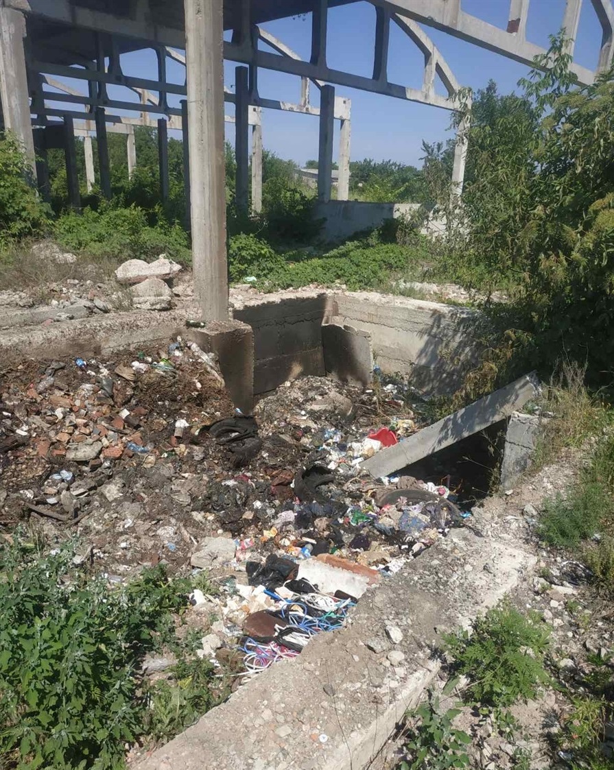 Горіло сміття та суха трава на вул. Першодрукаря І.Федорова.