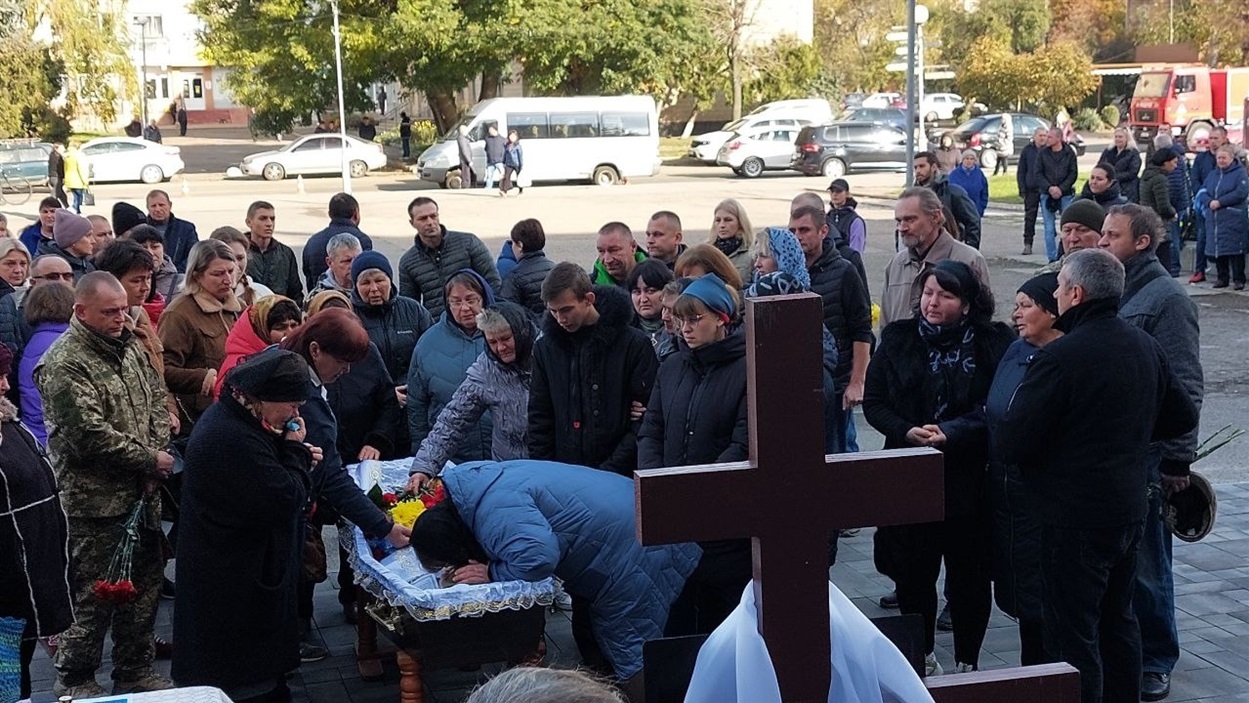 Церемонія прощання із загиблим воїном