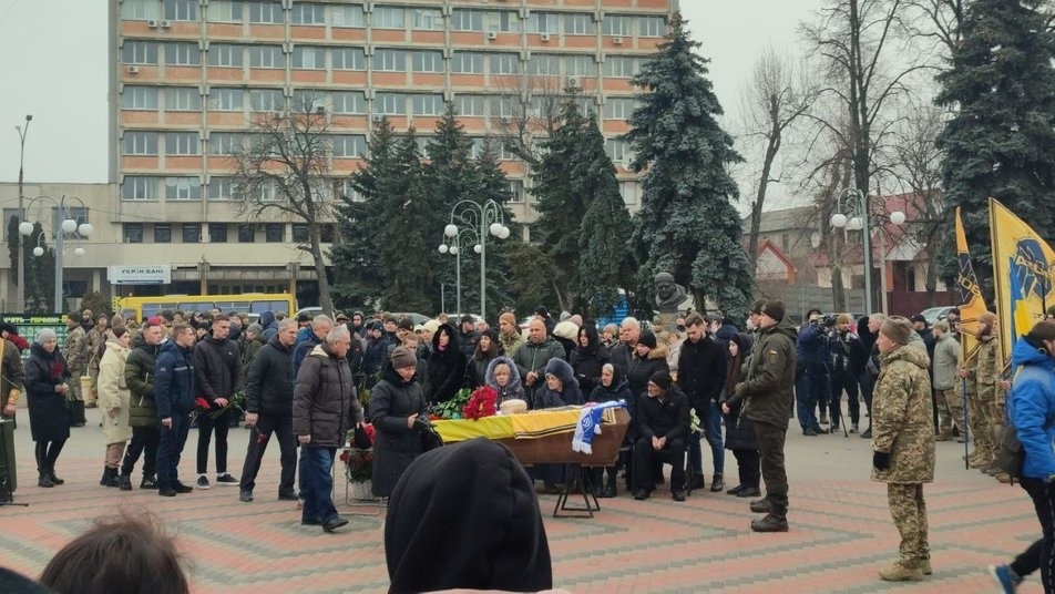 Церемонія прощання на Площі Слави