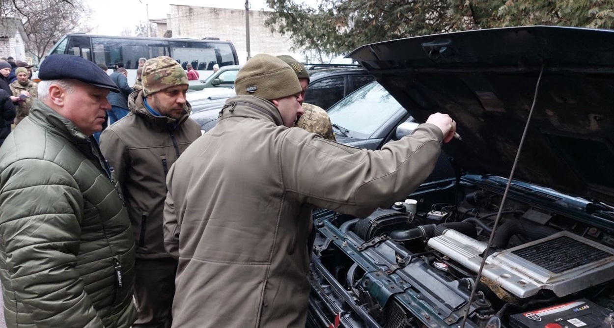 Передача автомобілів для ЗСУ