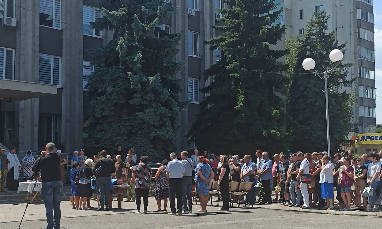 Сміляни провели в останню путь свого земляка Сергія Білого