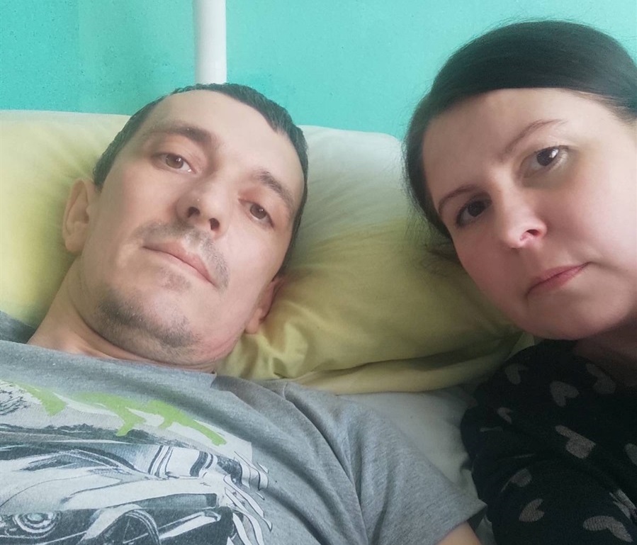 У лікарні з дружиною